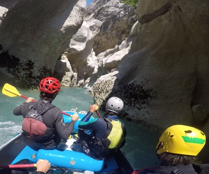 Narrow passage in Verdon gorge